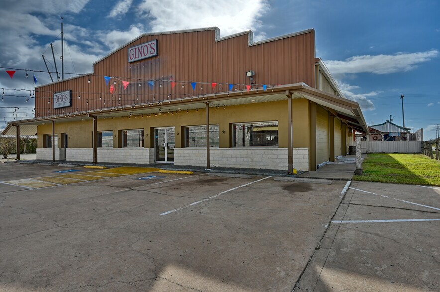 2100 Highway 290 E, Brenham, TX à vendre - Photo du bâtiment - Image 2 de 21