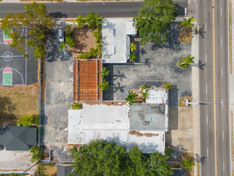1505 Tamiami Trl W, Bradenton, FL à louer - Photo du bâtiment - Image 3 de 10