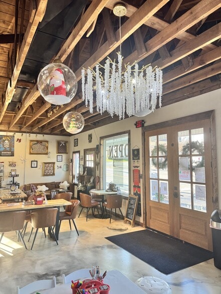 106 N Main St, Granite Quarry, NC à louer - Photo du bâtiment - Image 2 de 26