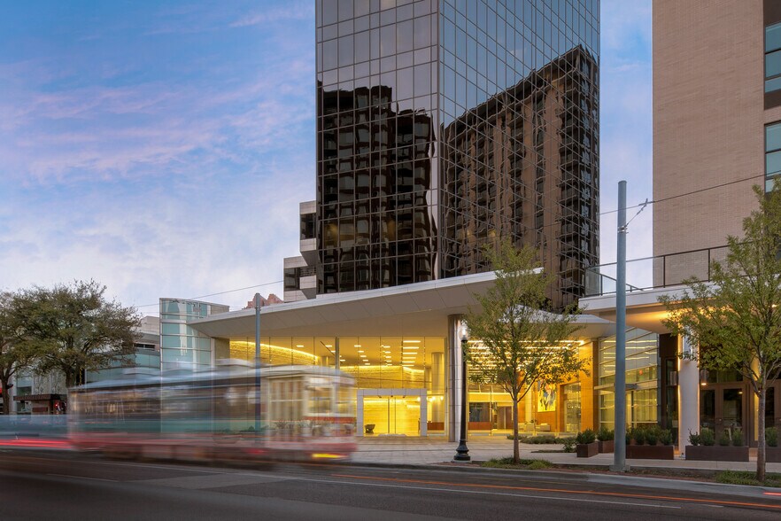 3232 McKinney Ave, Dallas, TX à louer - Photo du bâtiment - Image 3 de 29
