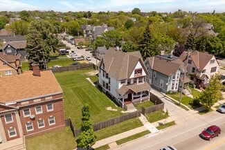 Plus de détails pour 124 W North Ave, Milwaukee, WI - Commerce de détail à vendre