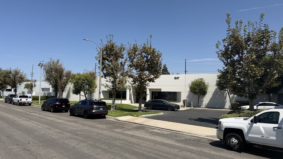 1847 W Business Center Dr, Orange, CA for sale - Building Photo - Image 2 of 7