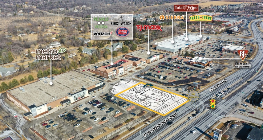 17630 W Bluemound Rd, Brookfield, WI for lease - Primary Photo - Image 1 of 3