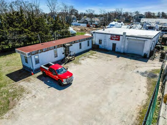 62 Campbell St, Patchogue, NY à vendre - Photo du bâtiment - Image 2 de 20