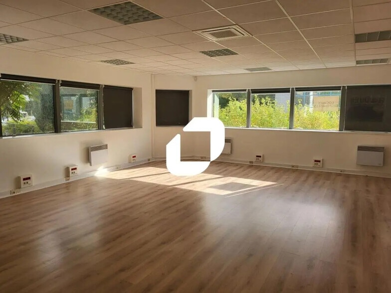 Bureau dans VILLENEUVE-D'ASCQ à louer - Photo intérieure - Image 2 de 10