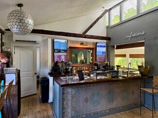 Plus de détails pour 104 Mill Hill Rd, Woodstock, NY - Commerce de détail à vendre