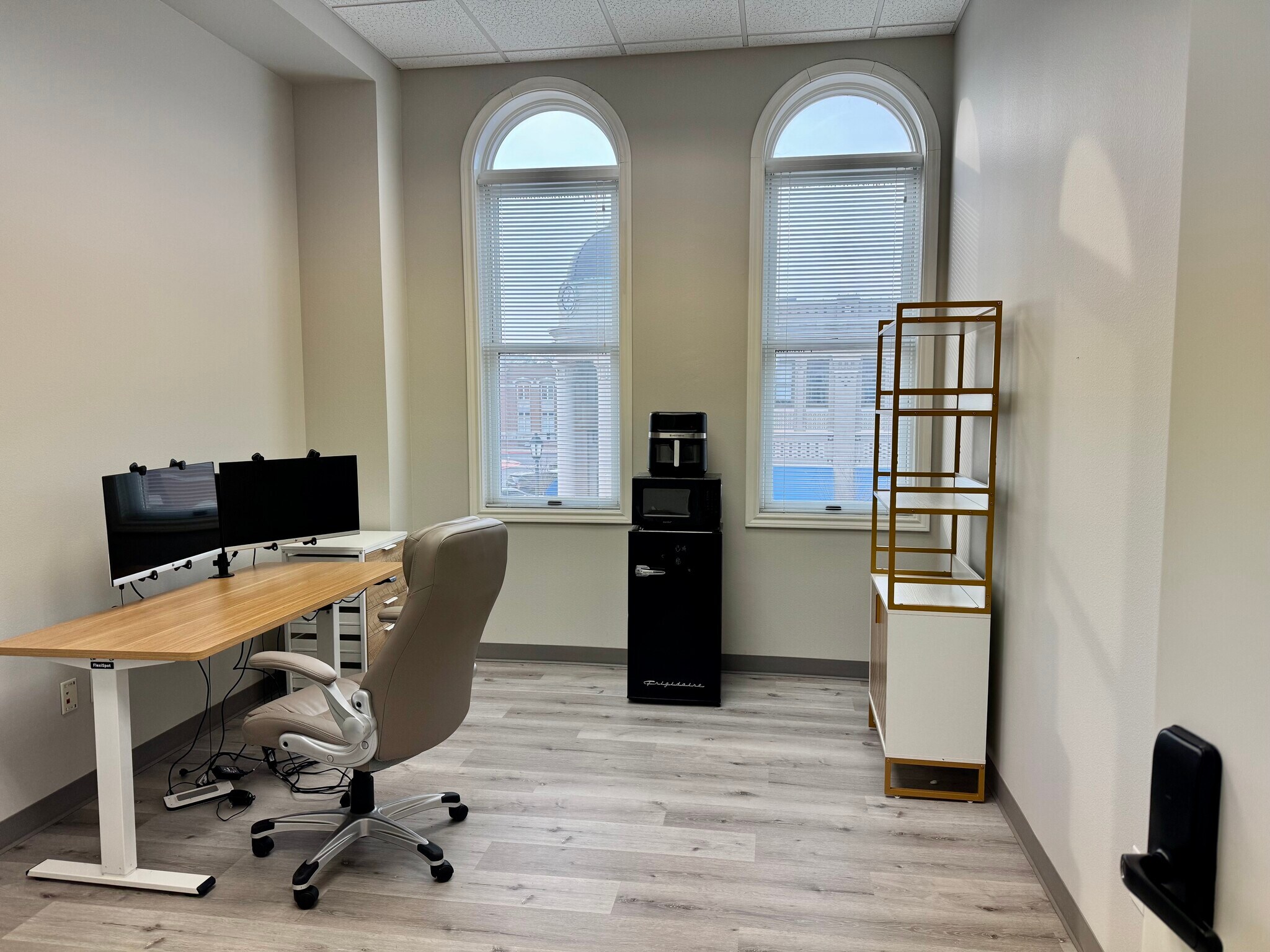 300-900 Parker Sq, Flower Mound, TX for lease Interior Photo- Image 1 of 2