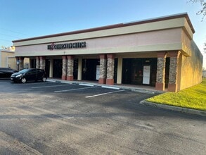 814 SW Pine Island Rd, Cape Coral, FL for lease Building Photo- Image 1 of 2
