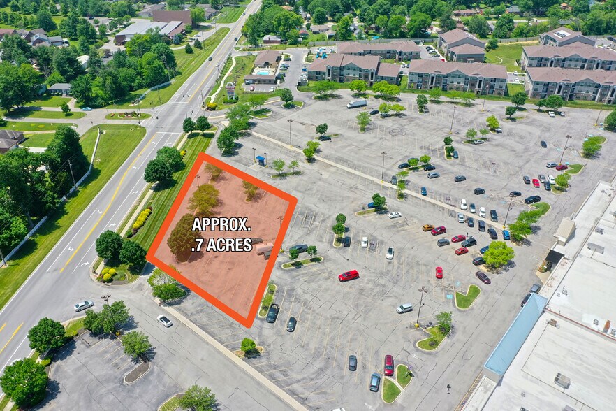 7525 Outer Loop, Louisville, KY à louer - Photo du bâtiment - Image 2 de 5