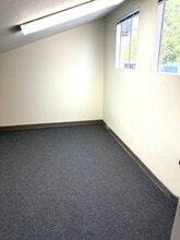 1028 N Lake Ave, Pasadena, CA for lease Interior Photo- Image 1 of 9