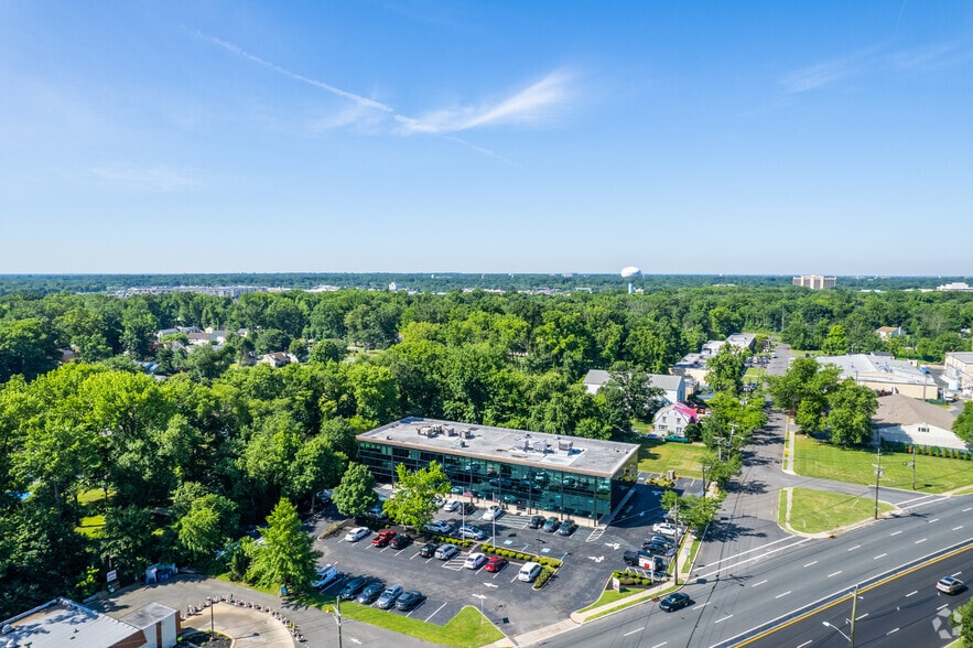 523 Hollywood Ave, Cherry Hill, NJ for lease - Aerial - Image 2 of 11