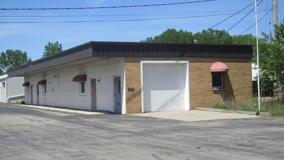 681 N Perkins St, Appleton, WI for lease - Primary Photo - Image 1 of 1