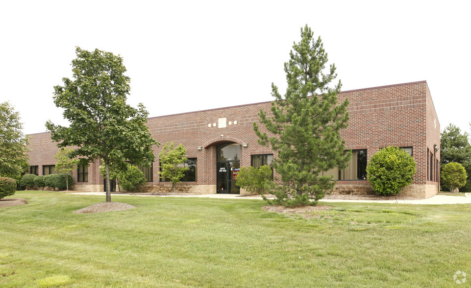 7120 N Haggerty Rd, Canton, MI for lease - Primary Photo - Image 1 of 8