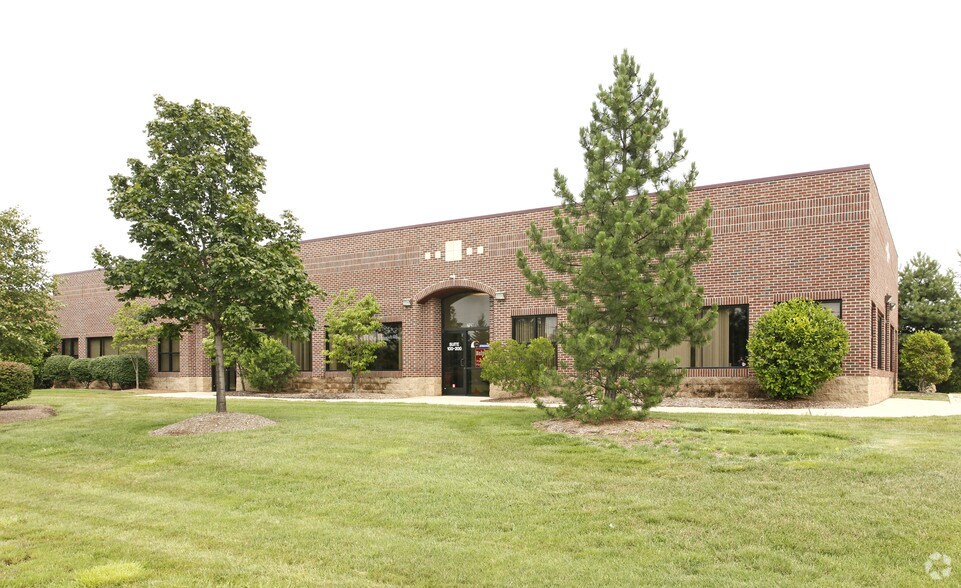 7120 N Haggerty Rd, Canton Township, MI à louer - Photo du bâtiment - Image 1 de 9