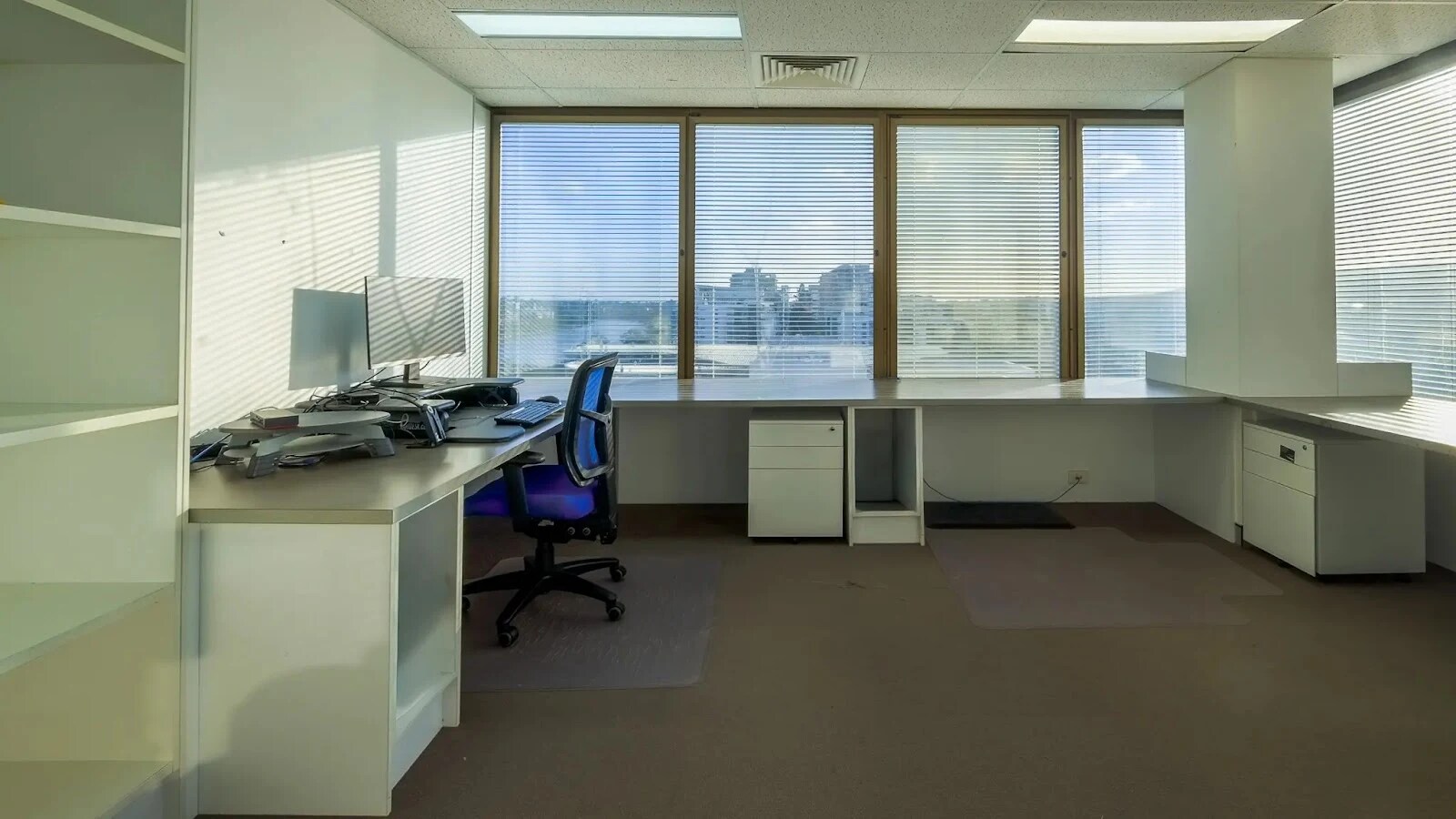 303 Coronation Dr, Milton for lease Interior Photo- Image 1 of 4