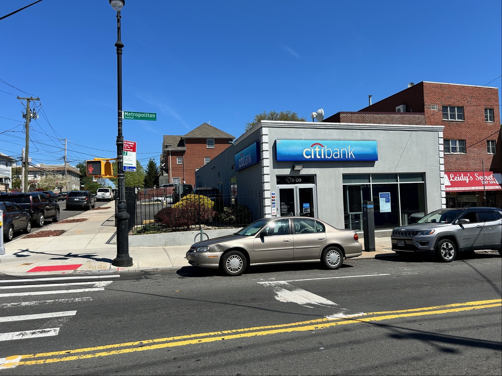 7809 Metropolitan Ave, Middle Village, NY for lease Building Photo- Image 1 of 5