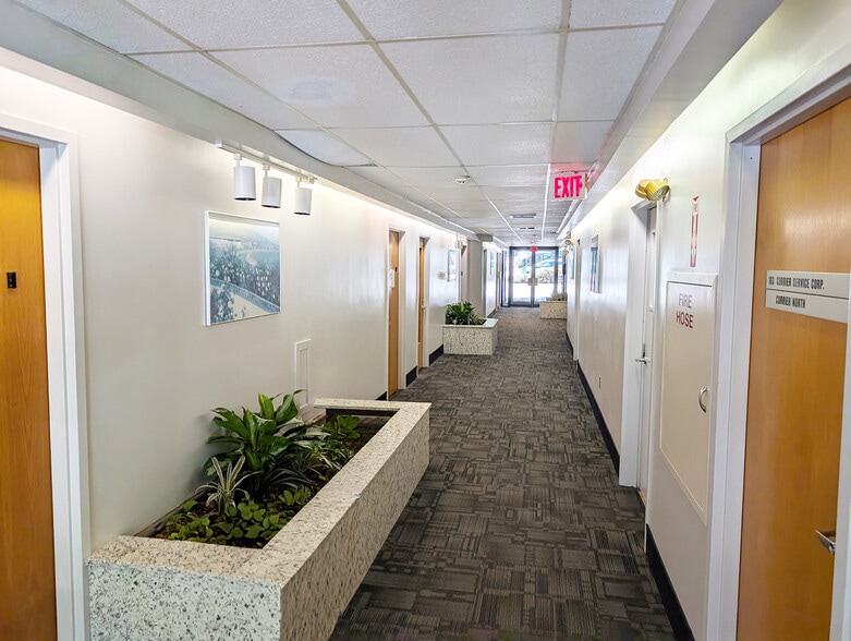 71 Spit Brook Rd, Nashua, NH for sale - Building Photo - Image 3 of 4