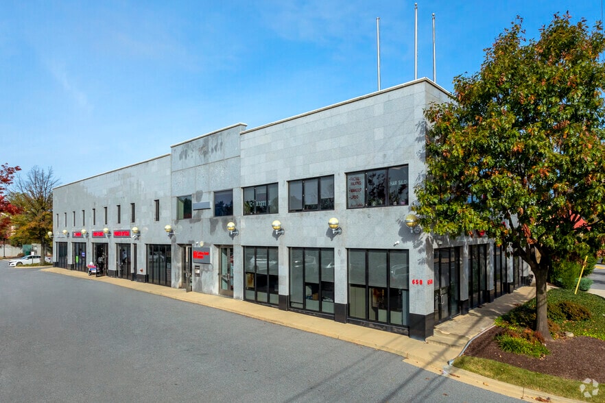 650 Hungerford Dr, Rockville, MD for lease - Building Photo - Image 1 of 6