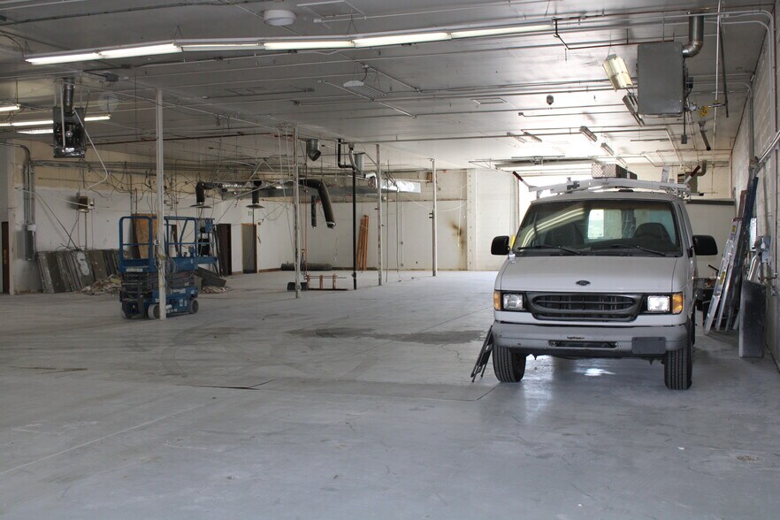 5981 Marion Dr, Denver, CO à vendre - Photo intérieure - Image 2 de 14