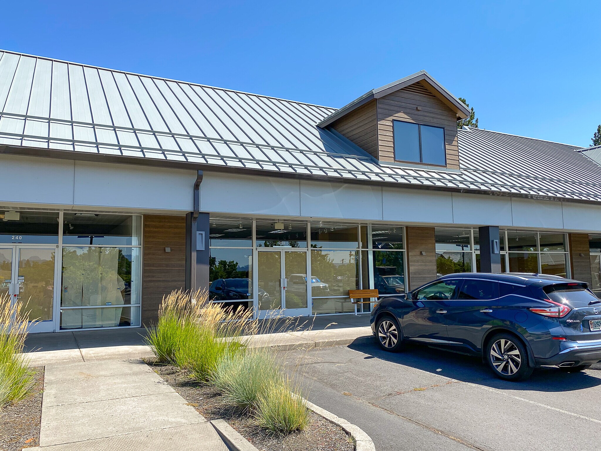 61334 S Highway 97, Bend, OR for lease Building Photo- Image 1 of 3