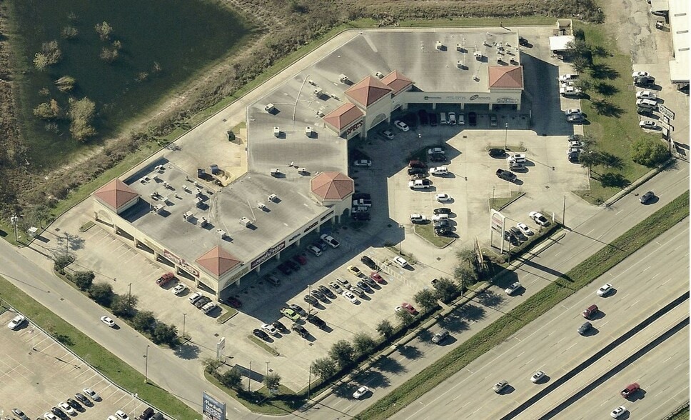 11130 Gulf Fwy, Houston, TX à louer - Photo du bâtiment - Image 3 de 20