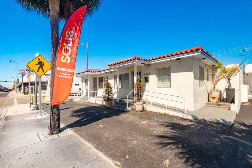 731 SW 64th Ct, Miami, FL à louer - Photo du bâtiment - Image 3 de 7