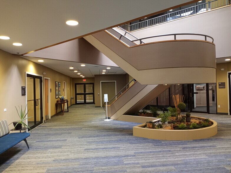 325 Wood Rd, Braintree, MA à louer - Photo intérieure - Image 3 de 12