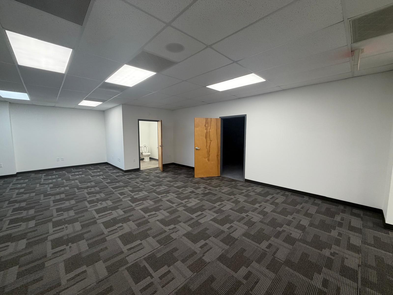 11001 Roosevelt Blvd, Saint Petersburg, FL for lease Interior Photo- Image 1 of 6