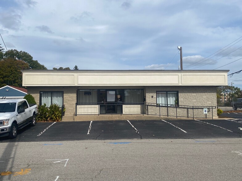 1923 Post Rd, Warwick, RI à vendre - Photo principale - Image 3 de 26