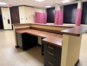 9810 FM 1960 Bypass Rd W, Humble, TX for lease Interior Photo- Image 2 of 7