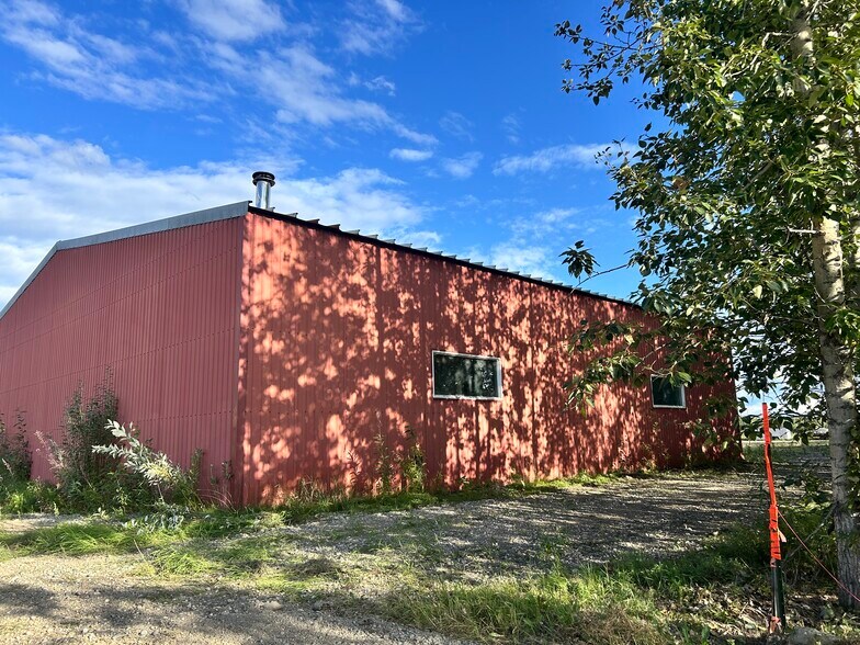 2431 Hill Rd, Fairbanks, AK à vendre - Photo du bâtiment - Image 2 de 22