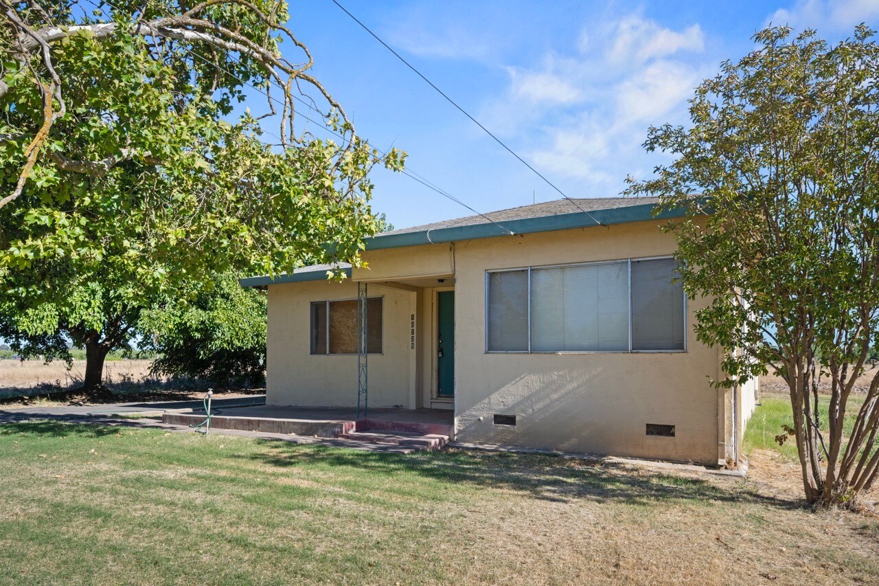 10138 Spring St, Galt, CA for sale Primary Photo- Image 1 of 28