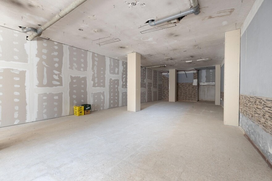Retail in Huétor Vega, Granada for sale - Interior Photo - Image 1 of 21