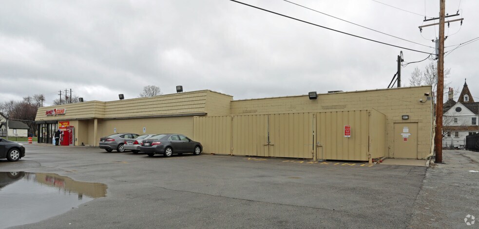 930 N 27th St, Milwaukee, WI à louer - Photo du bâtiment - Image 3 de 3