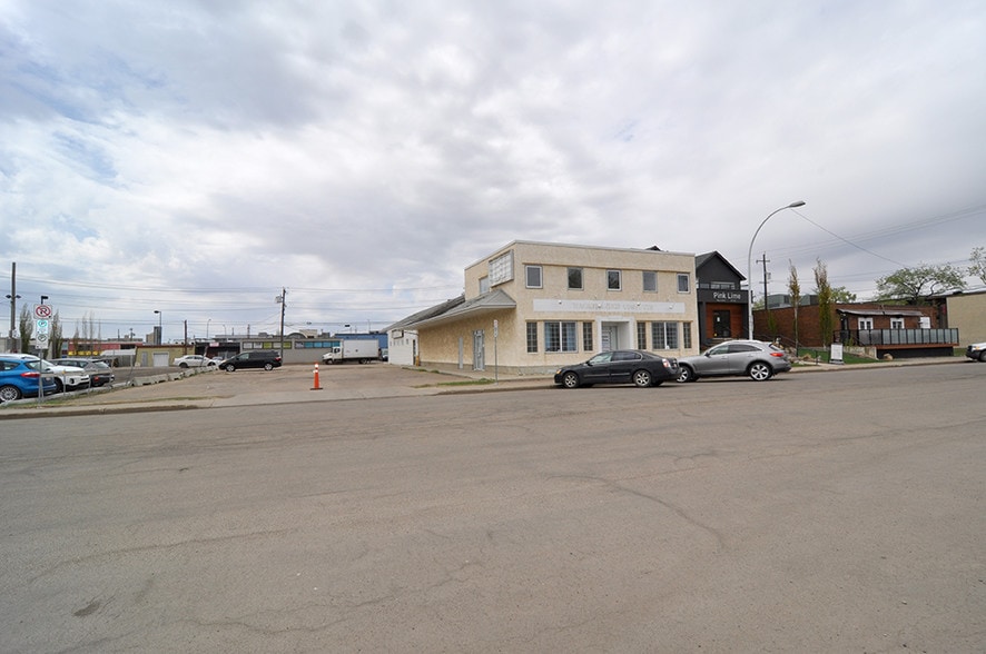 10566 108th St, Edmonton, AB for sale - Building Photo - Image 1 of 1