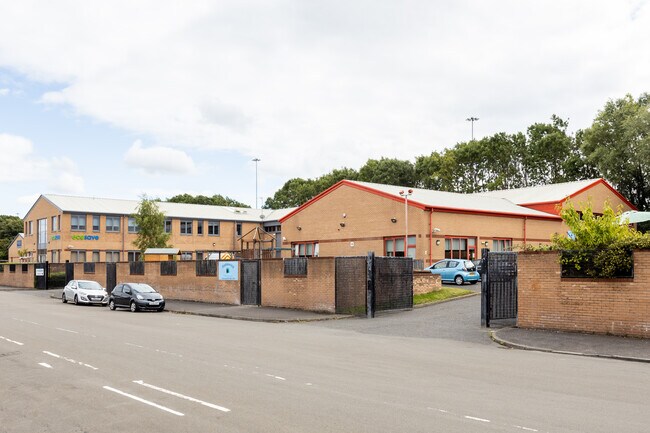 Plus de détails pour 37 Meiklewood Rd, Glasgow - Industriel à louer