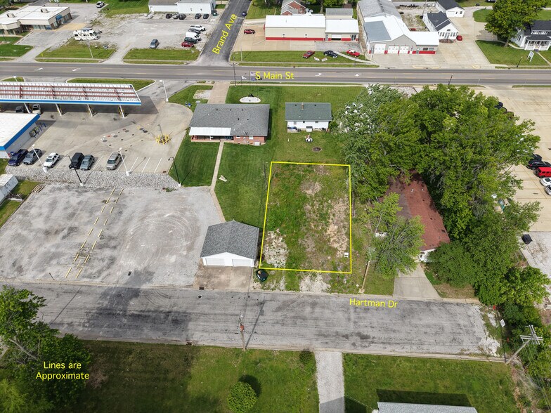 825 Hartman Dr, Red Bud, IL à vendre - Photo du bâtiment - Image 1 de 14