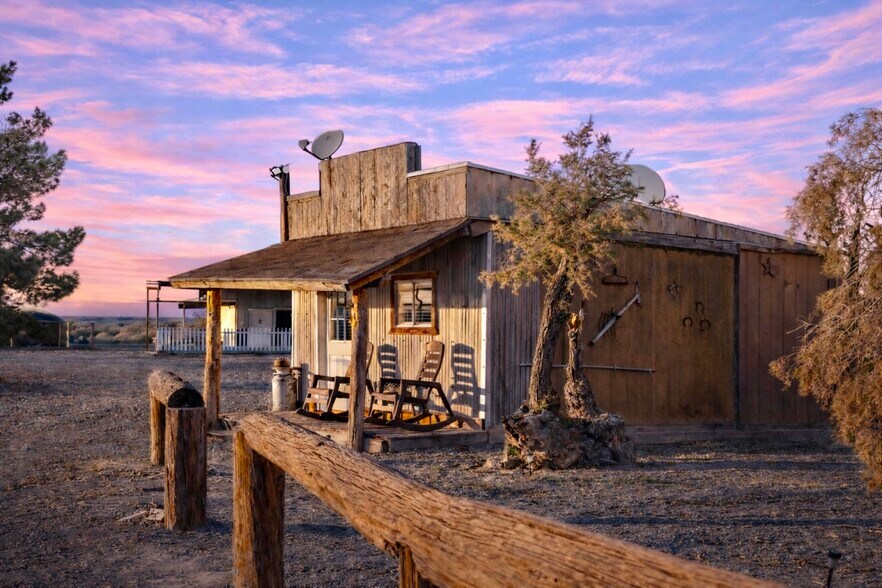 5770 Peterson rd, Amargosa Valley, NV à vendre - Photo du bâtiment - Image 3 de 42