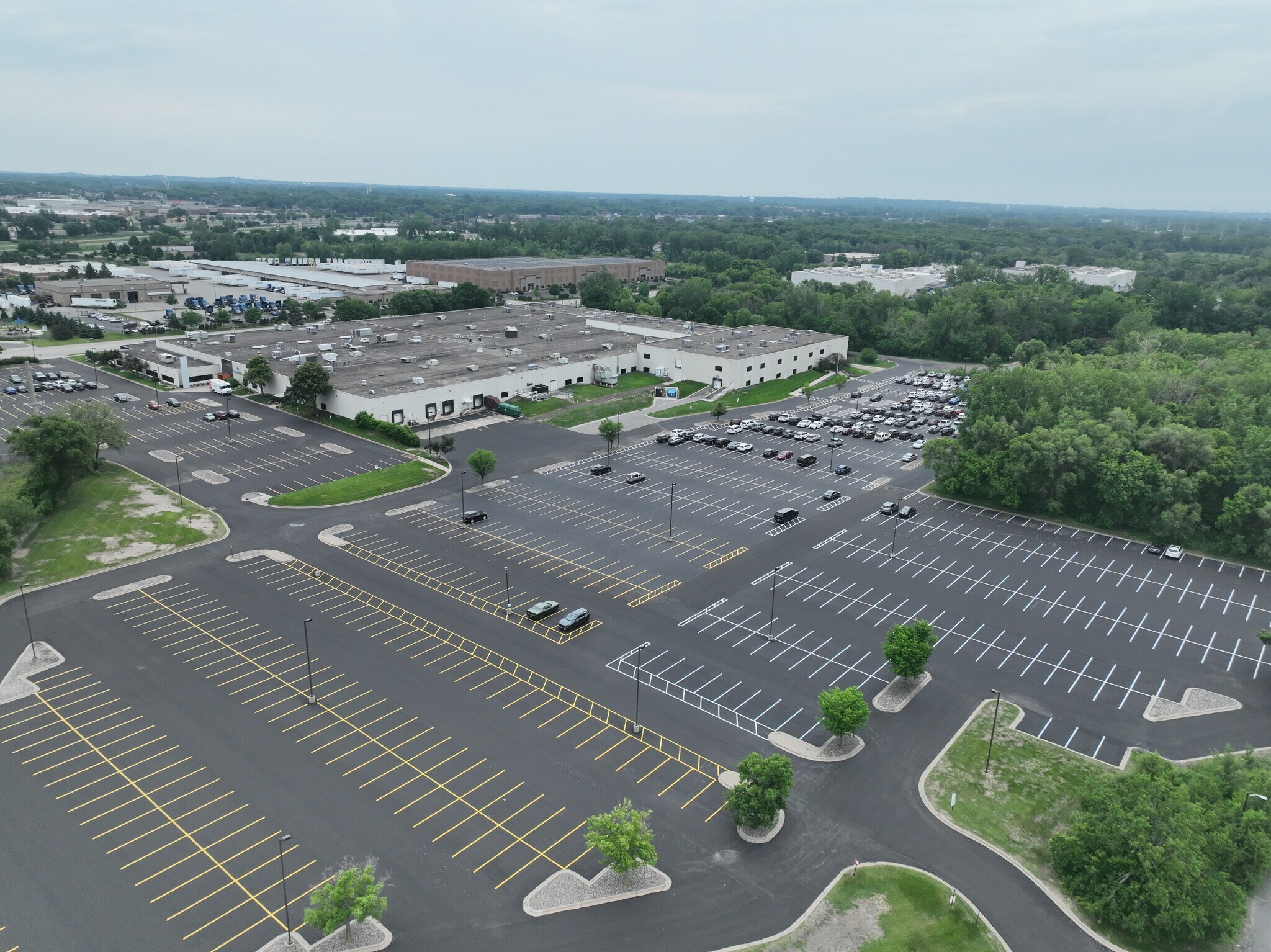 8840-8880 Evergreen Blvd NW, Coon Rapids, MN à louer Photo principale- Image 1 de 10