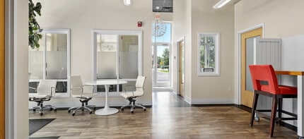 132 Chief Justice Cushing Hwy, Cohasset, MA for lease Interior Photo- Image 2 of 15