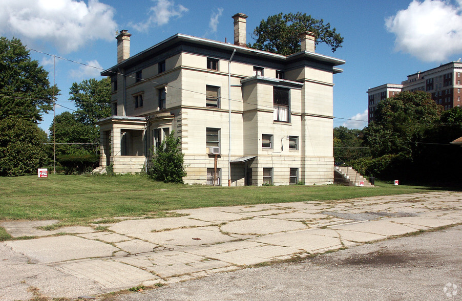 3800 Reading Rd, Cincinnati, OH à vendre - Photo principale - Image 1 de 1