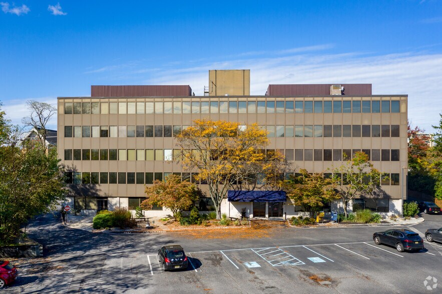 1101 N Kings Hwy, Cherry Hill, NJ à louer - Photo du bâtiment - Image 2 de 16