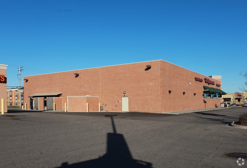 4880 NE Central Ave, Minneapolis, MN à vendre - Photo du bâtiment - Image 2 de 16