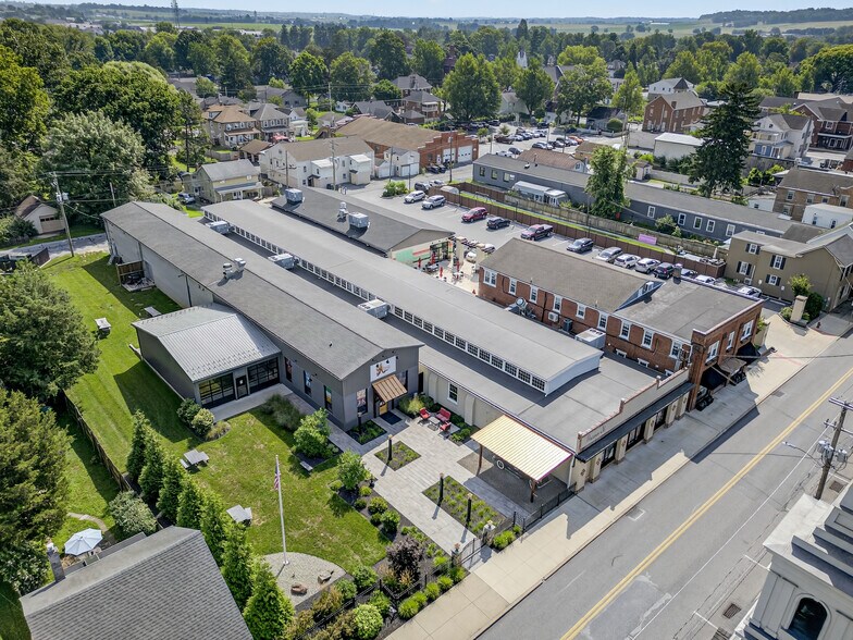 51 N Main St, Manheim, PA à vendre - Photo principale - Image 2 de 64