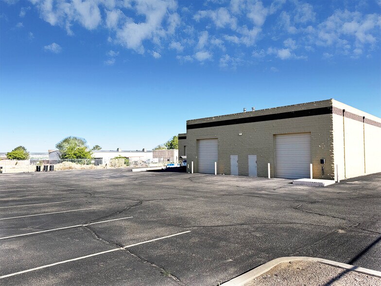 4432 Anaheim Ave NW, Albuquerque, NM à louer - Photo du bâtiment - Image 2 de 8