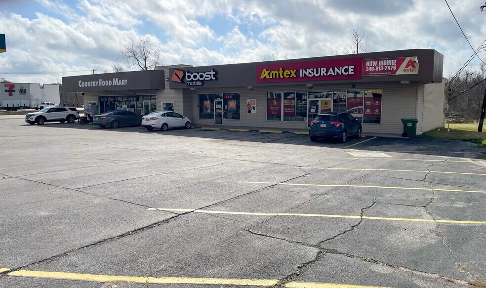 1924 Highway 90, Liberty, TX à louer - Photo du bâtiment - Image 3 de 3