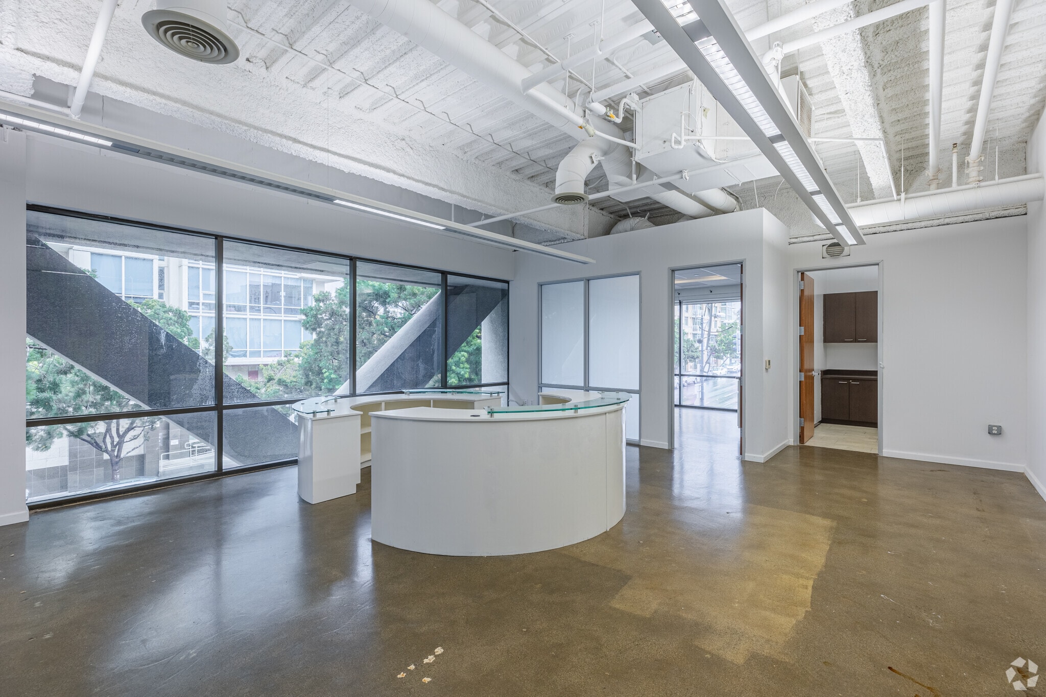 925 B St, San Diego, CA for sale Interior Photo- Image 1 of 7