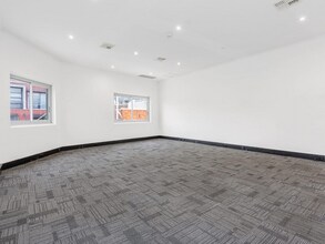 77 Willoughby Rd, Crows Nest à louer Photo intérieure- Image 2 de 5