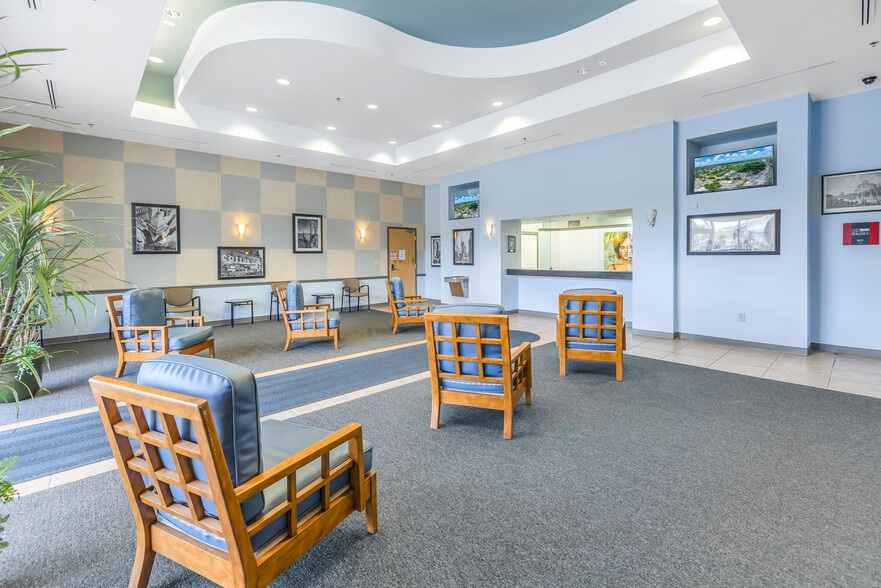 6322-6326 Gunn Hwy, Tampa, FL for sale - Lobby - Image 3 of 21