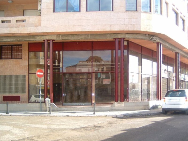 Retail in Tortosa, Tarragona for lease Building Photo- Image 1 of 3